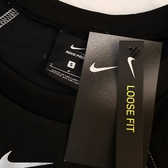 Size SMALL Nike Pro Women's Fleece Crew - Picture 9 of 13